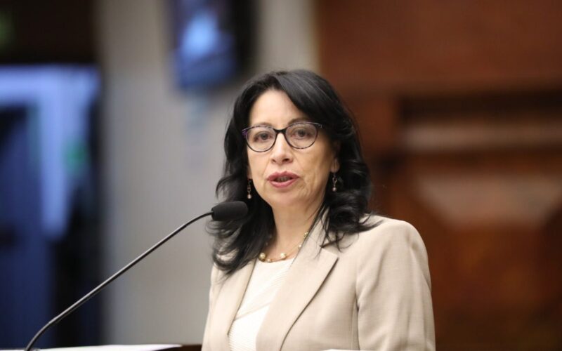 No se alcanzaron los votos para enjuiciar políticamente a Solanda Goyes