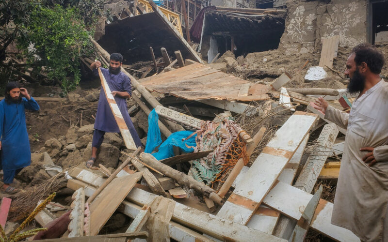 Terremoto de magnitud 6,0 en Afganistán deja al menos 800 fallecidos y más de 2000 heridos