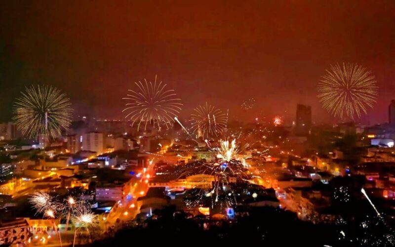 FERIADOS POR NAVIDAD Y FIN DE AÑO 2025