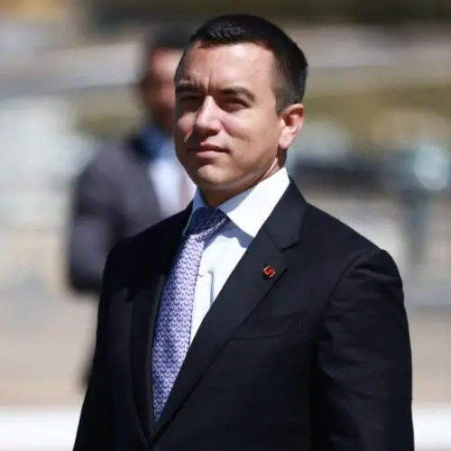 PRESIDENTE INICIA GIRA INTERNACIONAL EN MEDIO DE CUESTIONAMIENTOS INTERNOS Y BÚSQUEDA DE RESPALDO POLÍTICO Y FINANCIERO