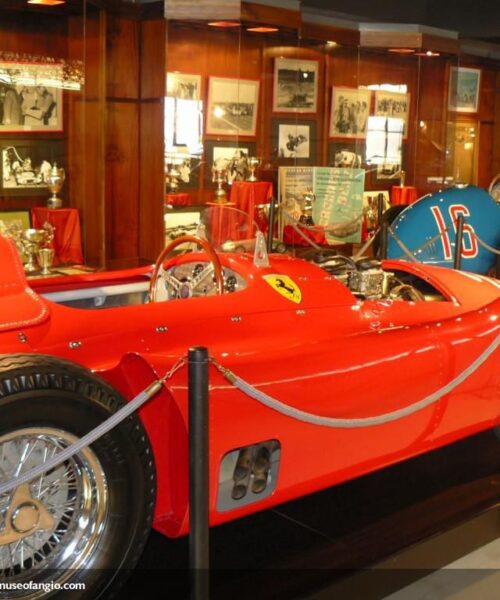 MUSEO FANGIO RECIBE FIA FOUNDING MEMBERS’ CLUB HERITAGE PROMOTION CUP DE 2025