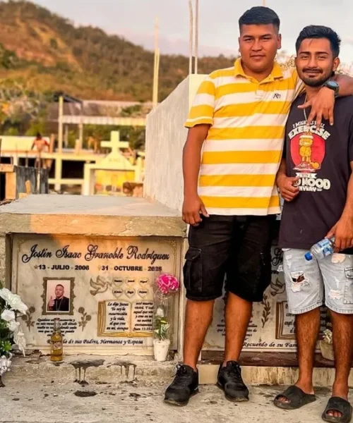 BOMBEROS ALERTAN SOBRE LA DESAPARICIÓNDE 6 JÓVENES EN PEDRO CARBO