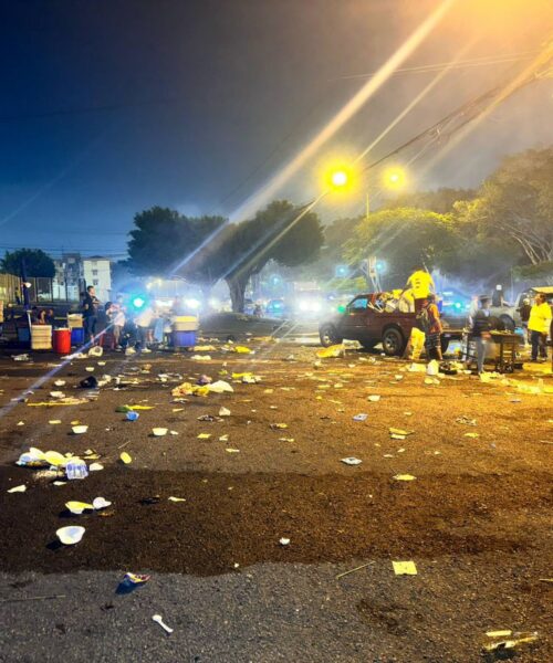 LA OTRA CARA DEL FÚTBOL: CALLES LLENAS DE BASURA TRAS EL PARTIDO DE LA HISTORIA EN GUAYAQUIL