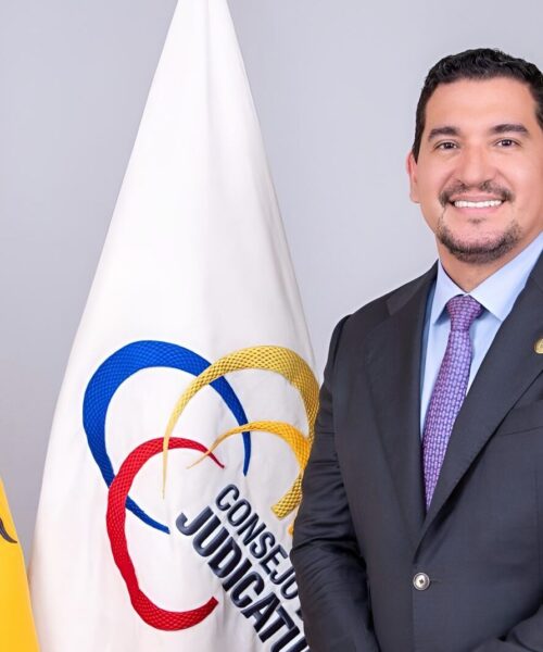 DÁMIAN LARCO FUE DESIGNADO COMO PRESIDENTE TEMPORAL DEL CONSEJO DE LA JUDICATURA