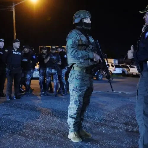 FIN DEL TOQUE DE QUEDA EN ECUADOR