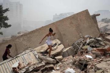 FUERTES TERREMOTOS EN VENEZUELA DEJAN DECENAS DE HERIDOS Y FALLECIDOS